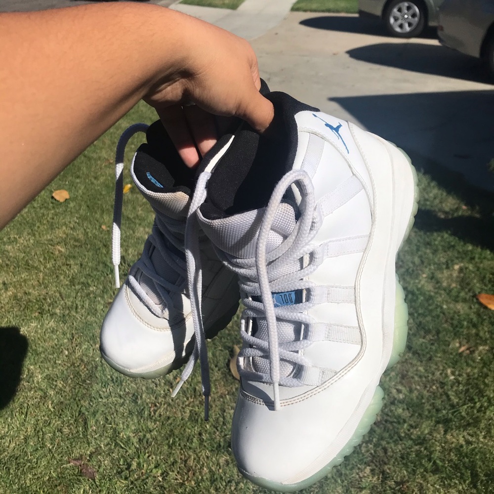 Air Jordan 11 Retro Blue